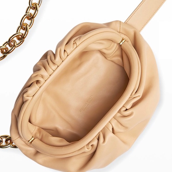 BOTTEGA VENETA
Nappa The Belt Chain Pouch Almond - Picture 9 of 10